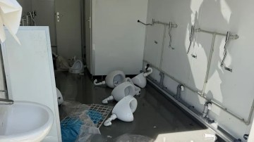 博鱼体育官方网站-门兴极端球迷因厌恶红牛，直接把红牛主场的厕所彻底打砸坏